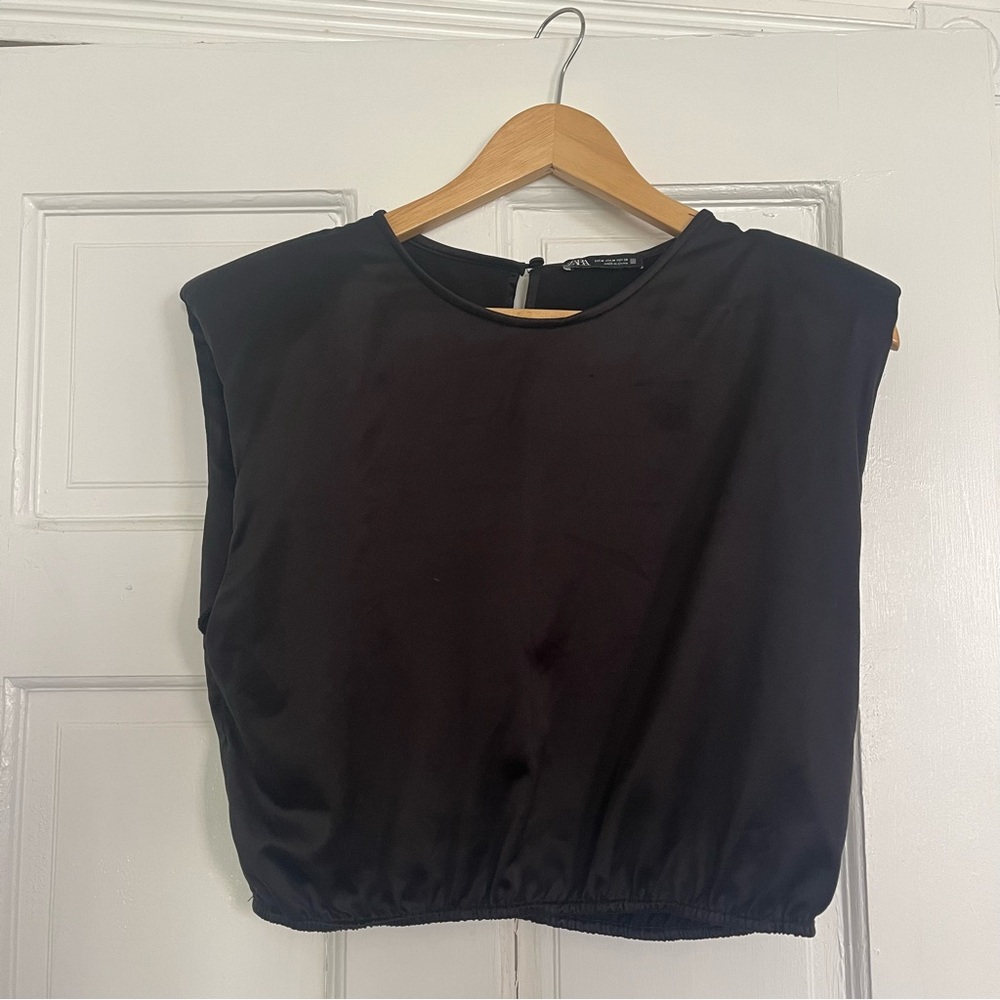 Black Sleeveless Top